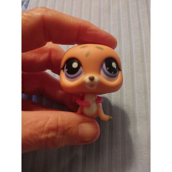 SEAL #1526 - Authentic Littlest Pet Shop - Hasbro LPS - Picture 2 of 9
